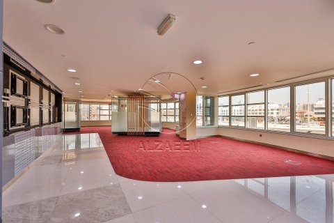 616مربع، عقار تجاري في Al Nahyan Camp, الإمارات العربية المتحدة رقم 91194 5