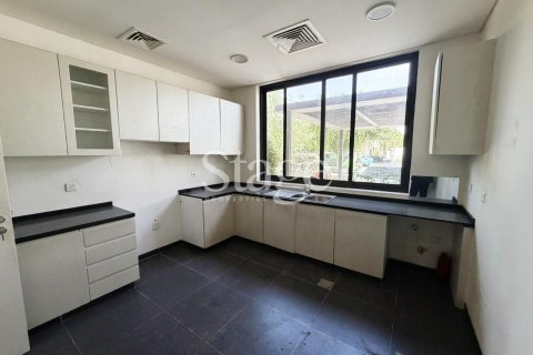 3 bedrooms Villa in DAMAC Hills (Akoya by DAMAC), UAE No. 185689 8