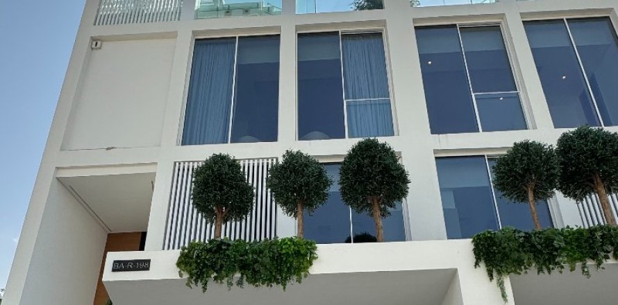 Вилла с 4 спальнями в Дубай, ОАЭ №143815