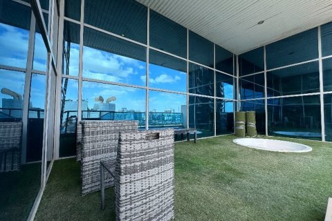 Appartement de 2 chambres à Dubai, UAE No. 143816 13