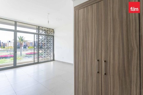 3 bedrooms Townhouse in Dubai, UAE No. 200187 8