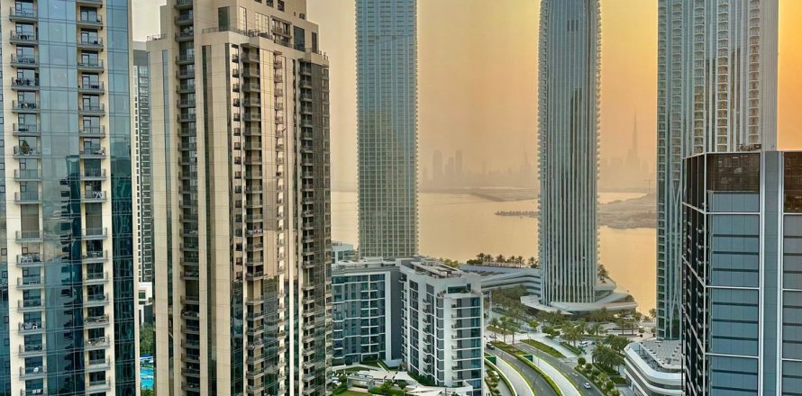 Appartement de 2 chambres à Dubai, UAE No. 200183