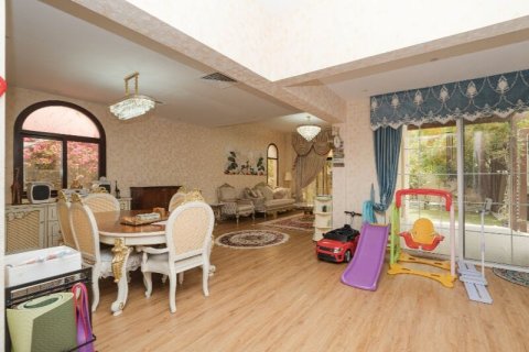 4 bedrooms Villa in Mudon, UAE No. 155214 9