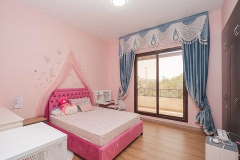 4 bedrooms Villa in Mudon, UAE No. 155214 17
