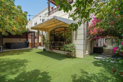 4 bedrooms Villa in Mudon, UAE No. 155214 21