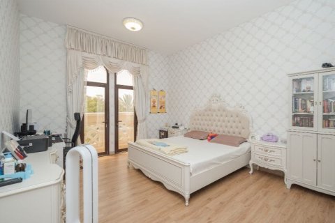 4 bedrooms Villa in Mudon, UAE No. 155214 12