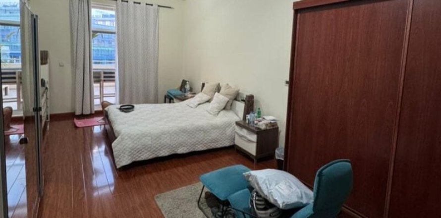 Apartment de 2 dormitorios en Motor City, UAE No. 155213