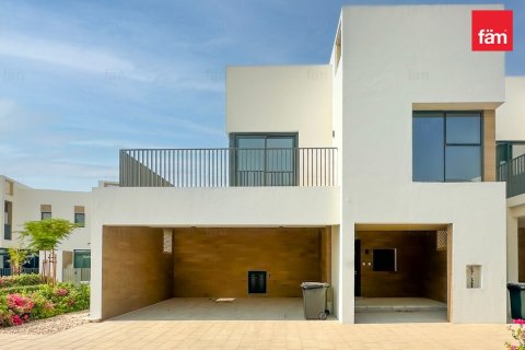 Villa de 4 dormitorios  No. 125436 2