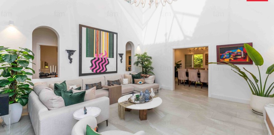 Villa de 5 dormitorios  No. 125439