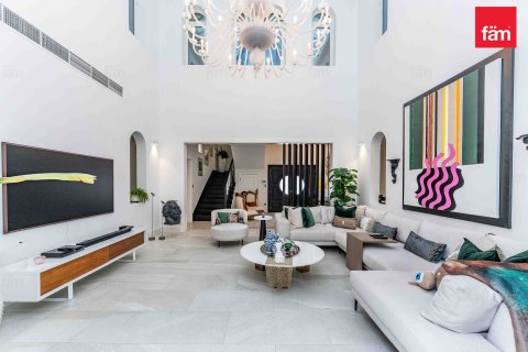 Villa de 5 dormitorios  No. 125439 4