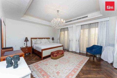 Villa de 5 dormitorios  No. 125439 20