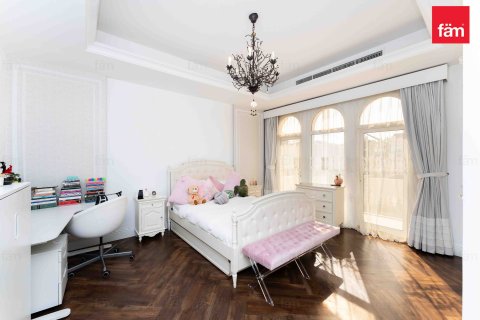 Villa de 5 dormitorios  No. 125439 25