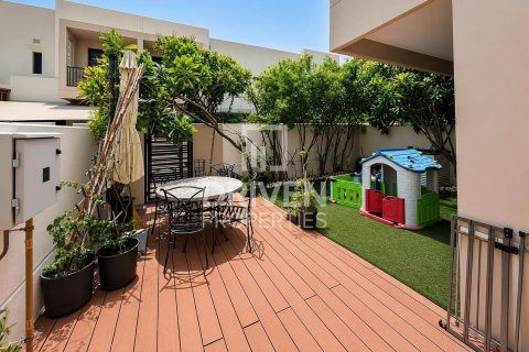3 bedrooms Townhouse in Hayat Townhouses, UAE No. 202029 11