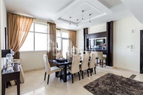 3 bedrooms Penthouse in The Torch, UAE No. 6036 9
