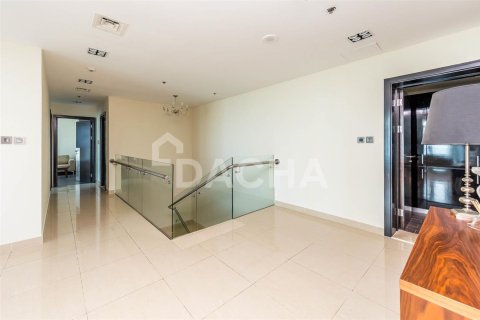 3 bedrooms Penthouse in The Torch, UAE No. 6036 14