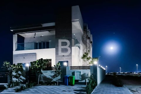 Villa de 5 chambres à Tilal City, UAE No. 63767 2