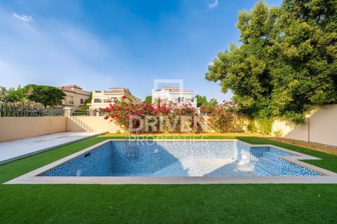 Villa de 5 dormitorios  No. 120725 27