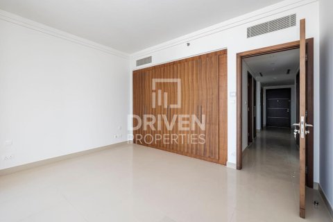 Квартира с 3 спальнями в Boulevard Point, ОАЭ №190039 12