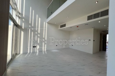 Villa de 4 dormitorios en Dubai, UAE No. 135498