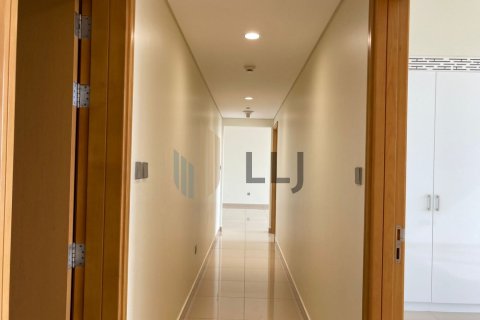 Apartment de 3 dormitorios en Al Khalidiya, UAE No. 87285 22