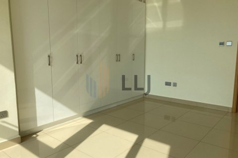 Apartment de 3 dormitorios en Al Khalidiya, UAE No. 87285 17