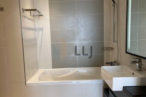 Apartment de 3 dormitorios en Al Khalidiya, UAE No. 87285 5