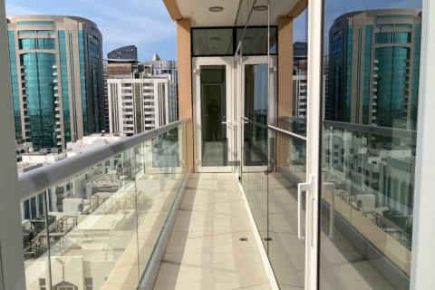 Apartment de 3 dormitorios en Al Khalidiya, UAE No. 87285 1