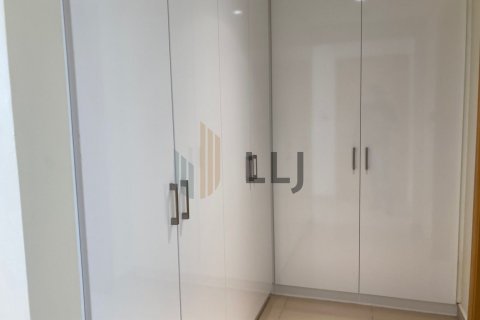 Apartment de 3 dormitorios en Al Khalidiya, UAE No. 87285 19
