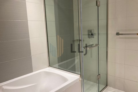 Apartment de 3 dormitorios en Al Khalidiya, UAE No. 87285 20
