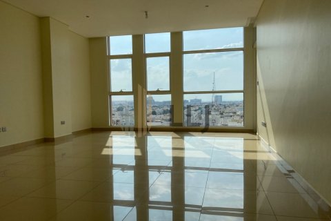 Apartment de 3 dormitorios en Al Khalidiya, UAE No. 87285 10
