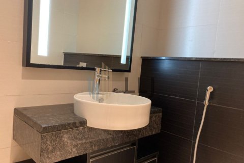 Apartment de 3 dormitorios en Al Khalidiya, UAE No. 87285 7