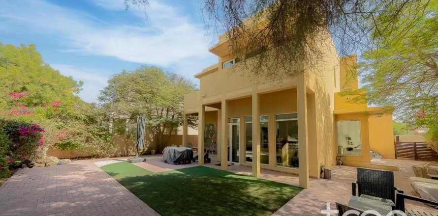 3 bedrooms Villa in Saheel, UAE No. 183074