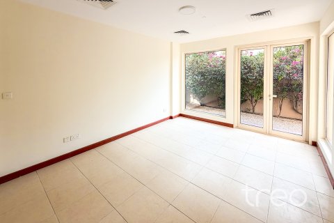 3 bedrooms Villa in Saheel, UAE No. 183074 8
