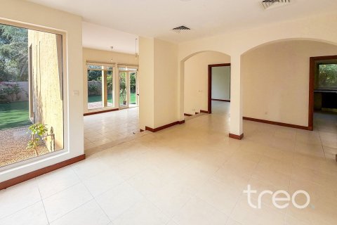 3 bedrooms Villa in Saheel, UAE No. 183074 5