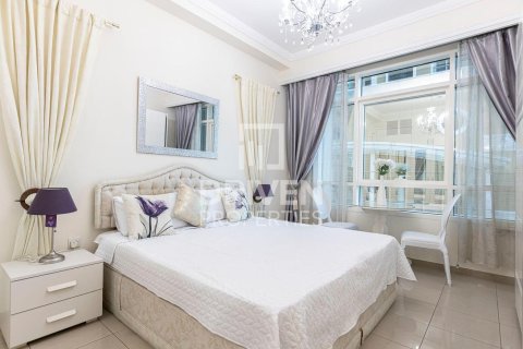 Apartment de 2 dormitorios en Marina Crown, UAE No. 193799 9