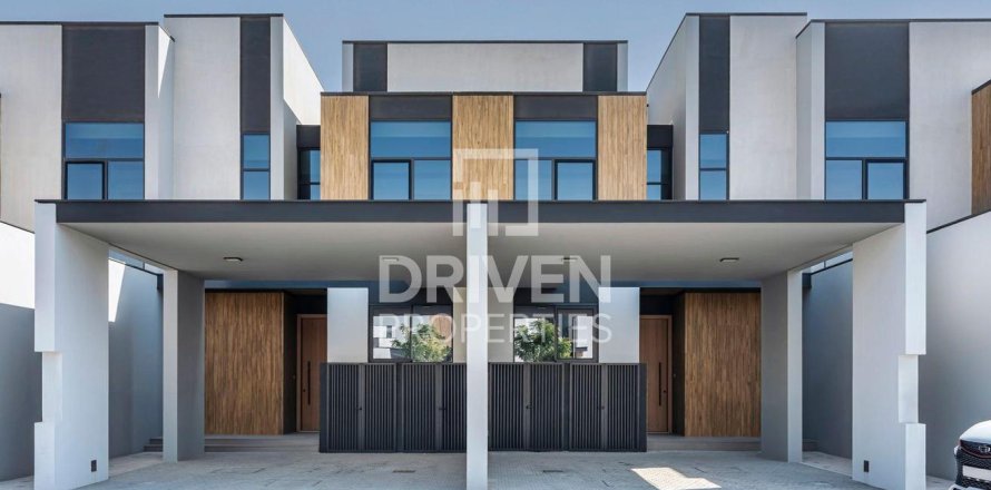 Townhouse de 3 dormitorios en Mudon, UAE No. 193800