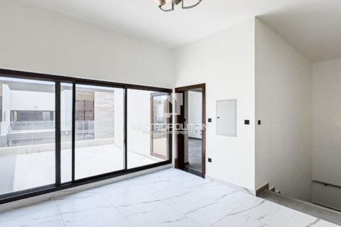 4 bedrooms Townhouse  No. 128831 2