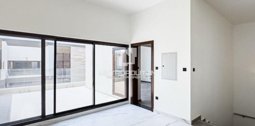 4 bedrooms Townhouse  No. 128831