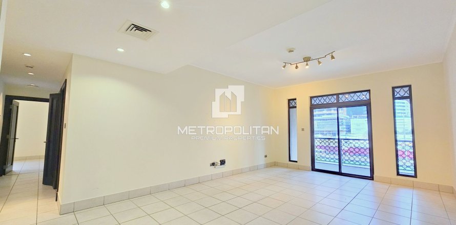 3 bedrooms Apartment No. 128828