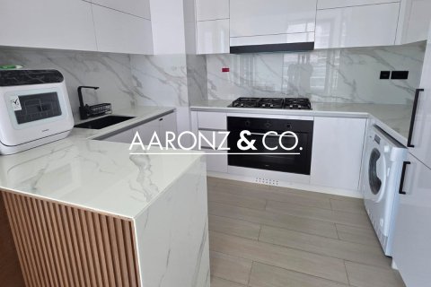 Квартира с 2 спальнями в Джумейра Вилладж Серкл, ОАЭ №146407 8