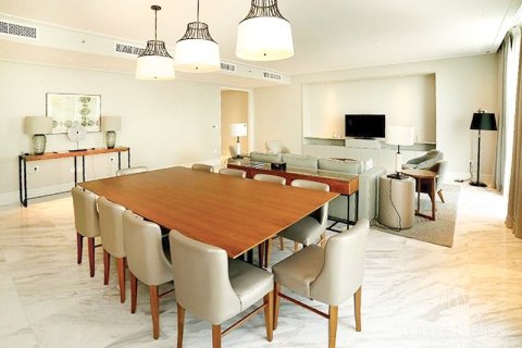 4 غرف نوم شقة  رقم 131705 4