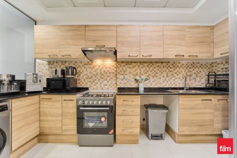 2 bedrooms Apartment in Dubai Sports City, UAE No. 140332 5