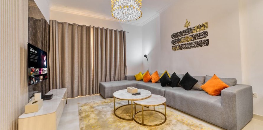 2 bedrooms Apartment in Dubai Sports City, UAE No. 140332