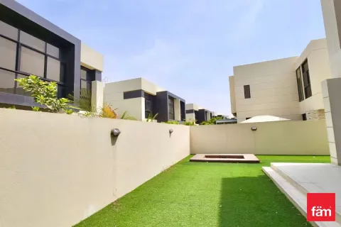 3 bedrooms Townhouse in Dubai, UAE No. 140337 10