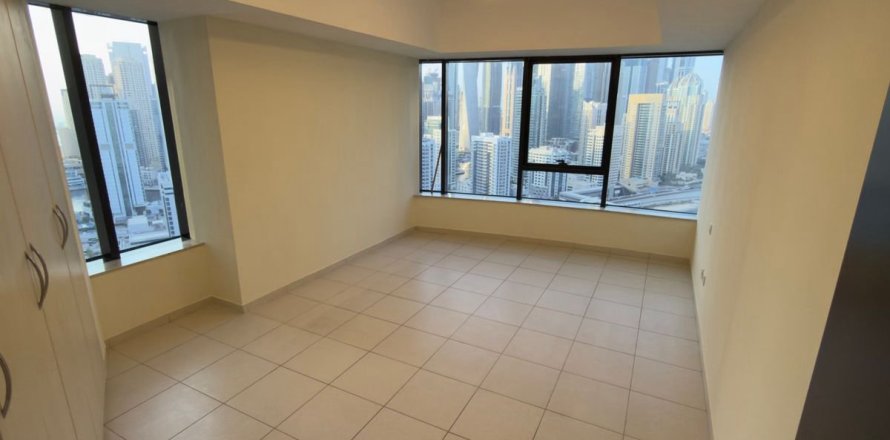 4 bedrooms Apartment in Dubai, UAE No. 210264