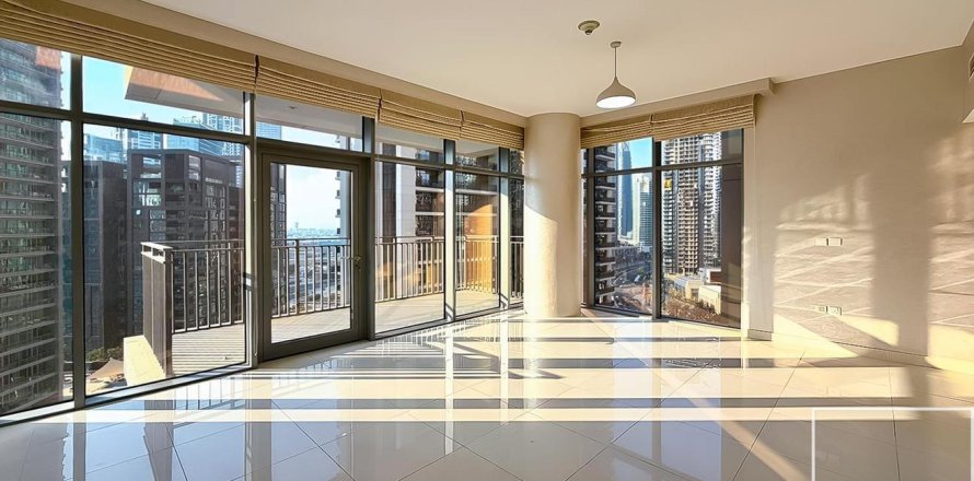 Квартира с 1 спальней в BLVD Crescent, ОАЭ №136708