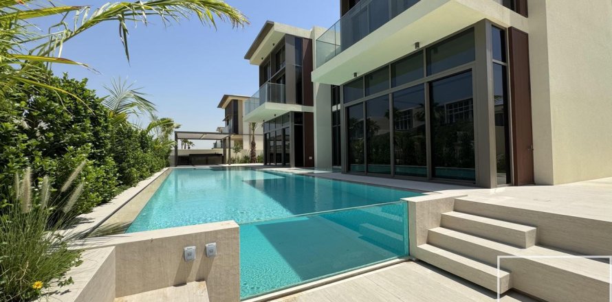 Вилла с 5 спальнями в Golf Place, ОАЭ №136704