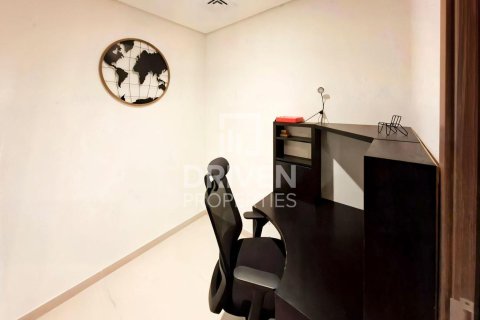 3 bedrooms Apartment in Burj Royale, UAE No. 191995 8