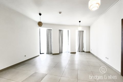2 bedrooms Apartment  No. 131715 16