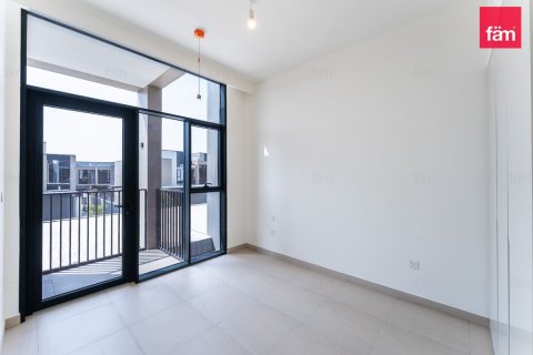 3 bedrooms Villa in Dubai, UAE No. 198697 6
